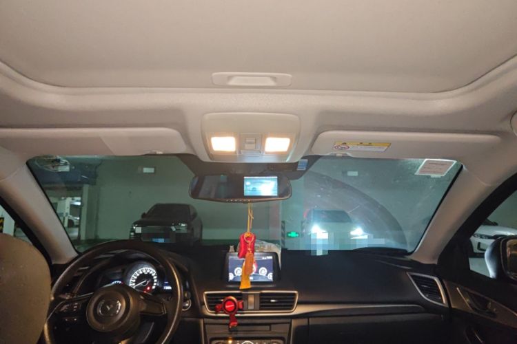 Used Mazda 3 Axela 2017 Hatchback 1.5L Automatic Luxury Model Emission Standard China V