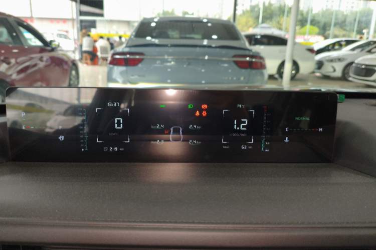 Used CHANGAN Eado 2025 Blue Whale 1.5T 500Bar Prestige Model