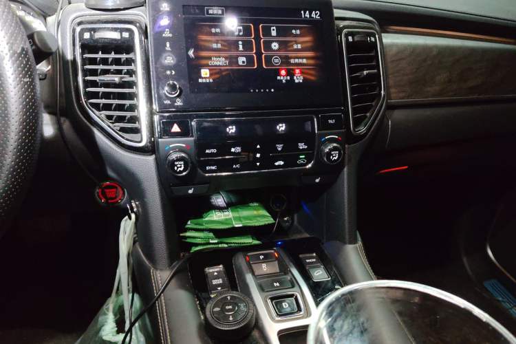 Used Honda UR-V 2020 370TURBO Two-Wheel Drive Luxury Edition
