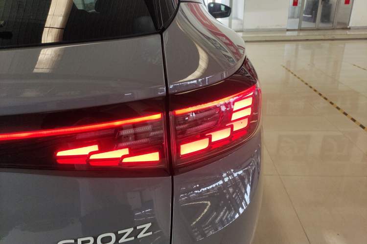 Used Volkswagen ID.4 CROZZ 2022 Standard Range PURE Edition Right Rear Taillight