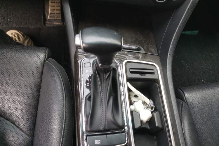 Used Kia K5 2016 2.0L Automatic LUX
