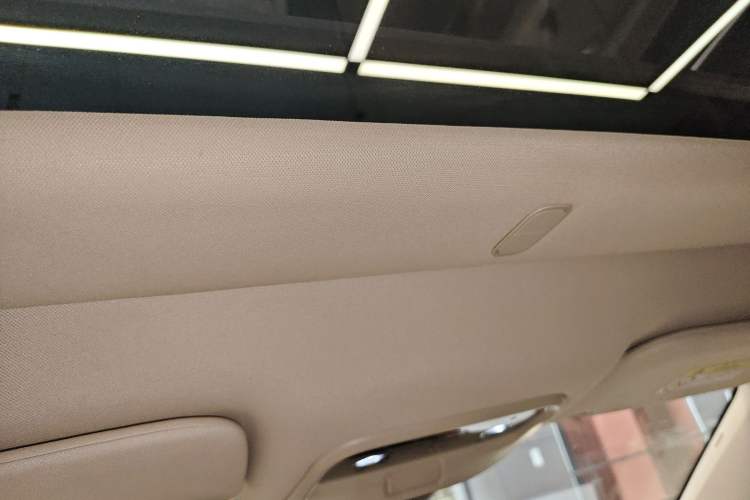 Used Hima AITO M5 2025 Extended-Range Ultra All-Wheel-Drive Version Headliner