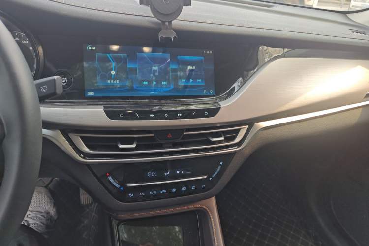 Used CHANGAN CS35PLUS 2018 1.6L Automatic Changlian Edition China V Standard Audio And AC Panel