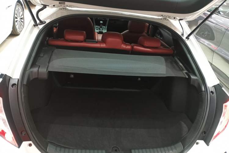 Used Honda Civic 2021 HATCHBACK 220TURBO CVT New Trendsetter
