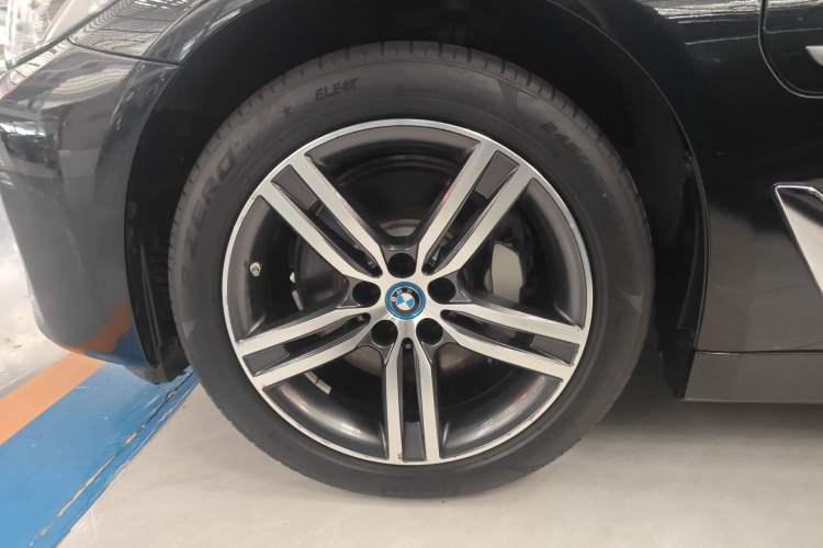 Used BMW 5 Series New Energy 2022 Updated Version 535Le Luxury Package Exterior 4