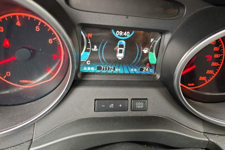 Used BYD Yuan 2016 1.5L Manual Luxury Model Odometer Close Up