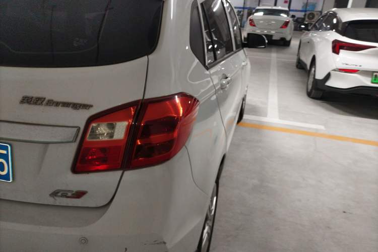 Used FAW Yingzhi G3 2016 1.5L Manual Comfort Edition Exterior 3