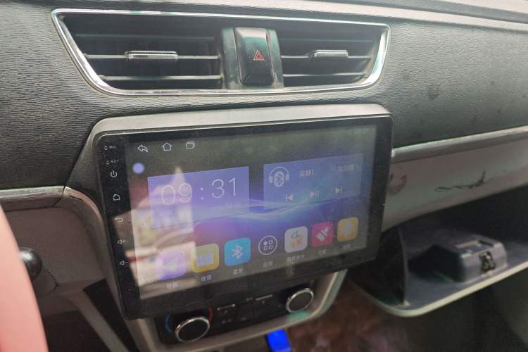 Used Jinbei New Hiace X30L 2016 1.5L Business Edition Van DLCG14 Audio And AC Panel