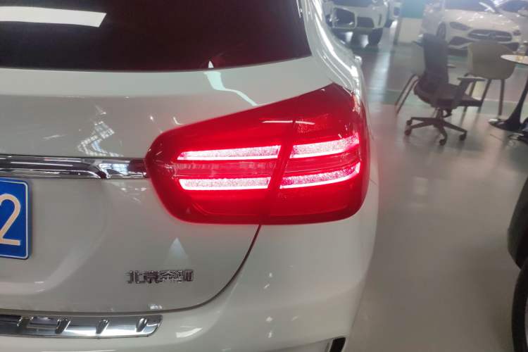 Used Mercedes-Benz GLA 2019 GLA 200 Fashion Model Exterior 3