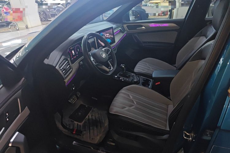 Used Volkswagen Tayron 2023 380TSI Four-Wheel Drive R-Line Pro Smart Edition Driver Seat