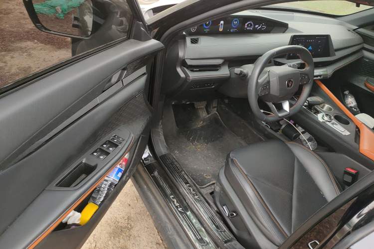 Used CHANGAN UNI-V 2022 1.5T Smart Navigation Version