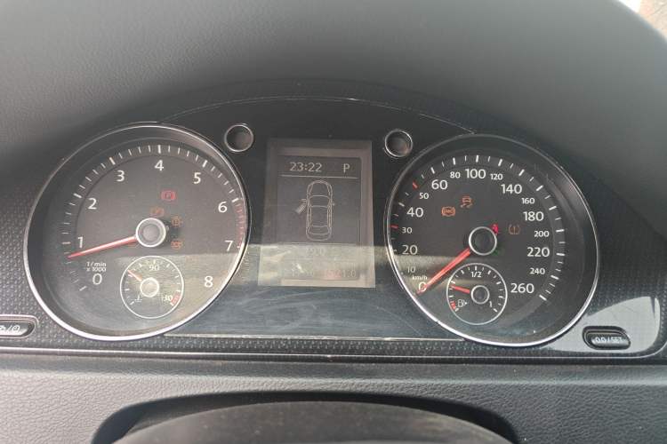 Used Volkswagen Magotan 2013 1.8TSI Premier Model Instrument Cluster