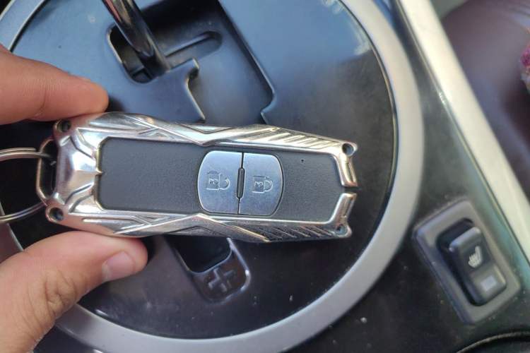 Used Mazda CX-7 2010 2.5L Luxury Edition Vehicle Key