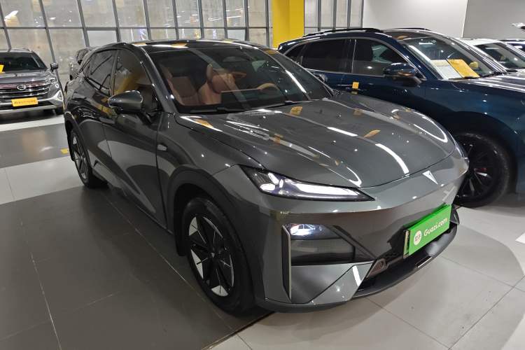 Used Deepal S07 2025 215Max Huawei Qiankun Intelligent Driving ADS SE Range-Extended Version Front Right 45 Deg