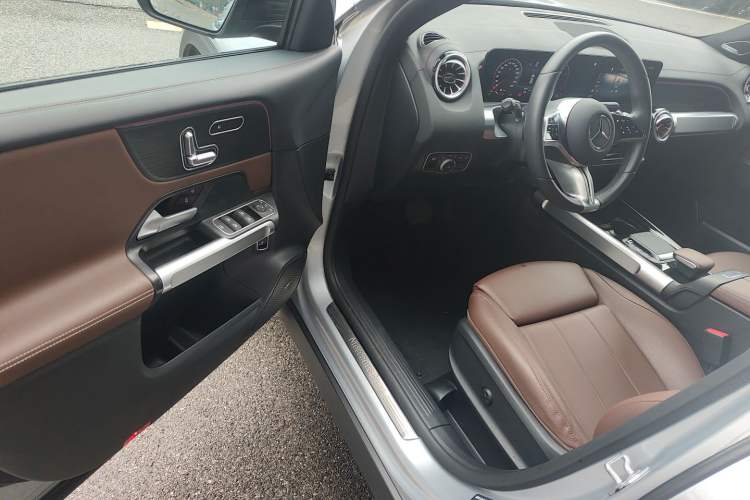 Used Mercedes-Benz GLB 2024 GLB 220 4MATIC