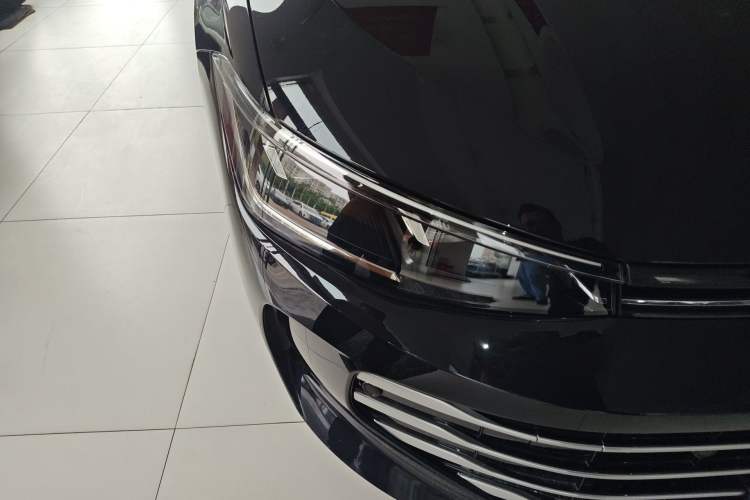 Used Volkswagen Passat 2025 Pro 380TSI Dragon Glory Edition Right Front Headlight