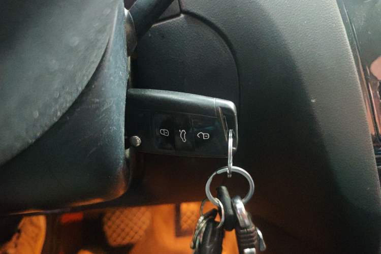 Used Skoda Octavia 2018 1.6L Automatic Luxury Edition Vehicle Key