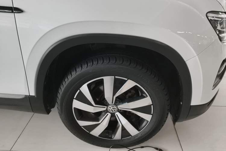 Used Volkswagen Tayron 2020 280TSI Two-Wheel Drive Luxury Connect Edition Right Front Wheel Hub