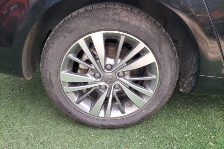 Used Geely Auto Emgrand 2018 1.5L Manual Upward Connect Edition Right Rear Wheel Hub
