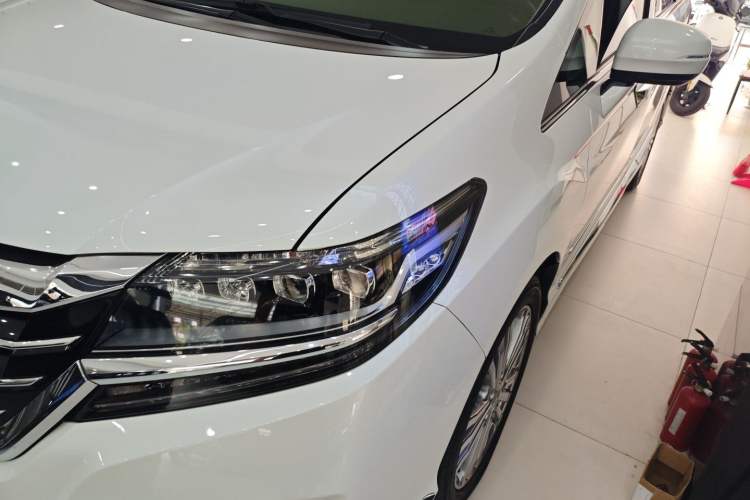 Used Honda Elysion 2016 2.4L Luxury Edition
