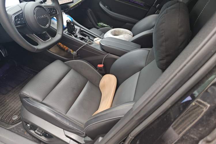 Used Lynk & Co 03 2025 2.0TD DCT Champion Edition Pro Left Front Seat