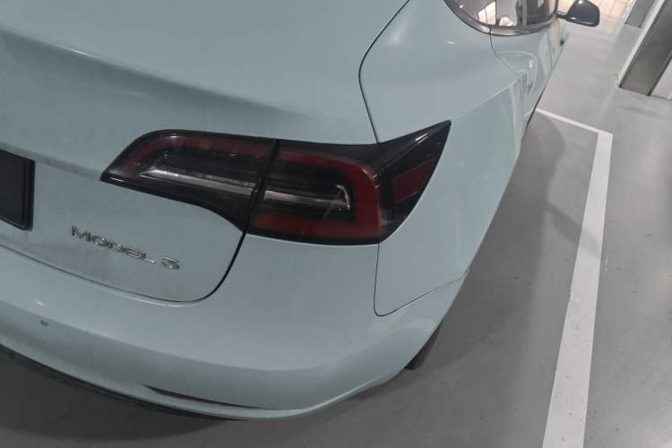 Used Tesla Model 3 2020 Long-Range Rear-Wheel-Drive Version Right Rear Taillight