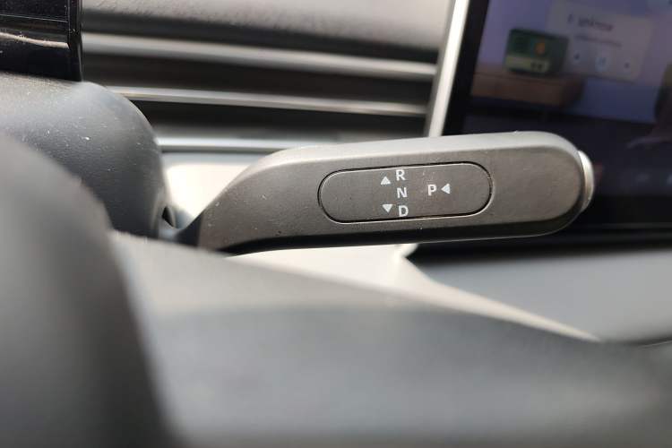 Used Dongfeng NAMMI 01 2024 New Edition 330 Air Gear Lever