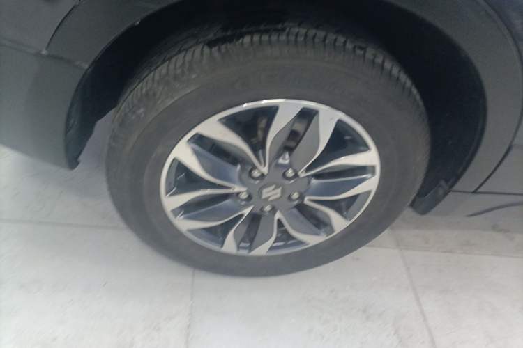 Used Suzuki Vitara S-Cross 2017 1.6L Manual Two-Wheel Drive Urban Fashion Model