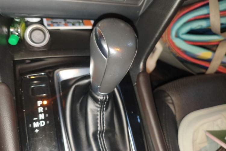 Used Mazda 3 Axela 2017 Hatchback 2.0L Automatic Sport Model China V Emission Standard