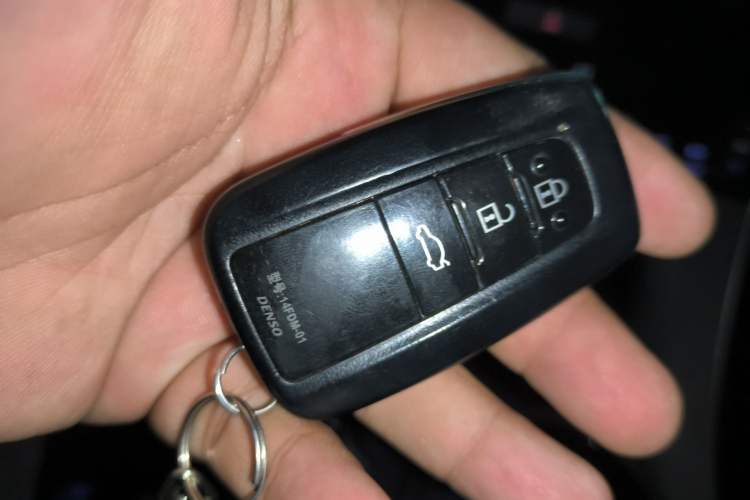 Used Toyota Avalon 2019 2.0L XLE Premium Edition China VI