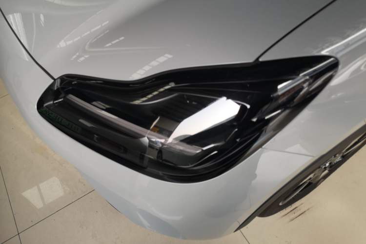 Used Wuling Bingo PLUS 2024 401 km Range 5-Seater Version Left Front Headlight