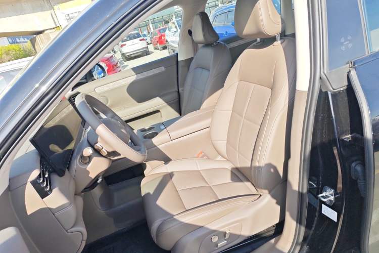 Used IM LS6 2026 Model Range-Extending 66 Max+ Left Front Seat