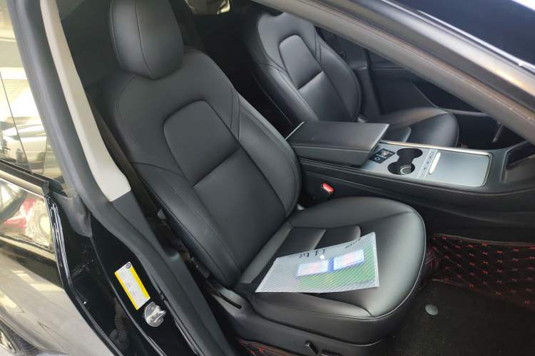 Used Tesla Model Y 2021 Long-Range All-Wheel-Drive Version 3D7
