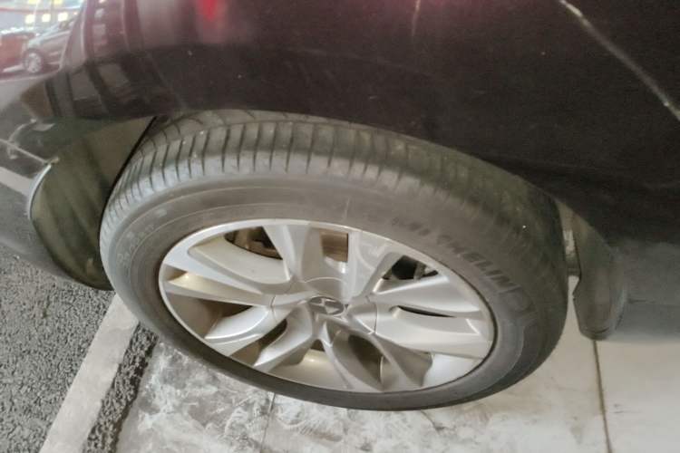 Used DS 5 2014 1.6T Luxury Edition THP160
