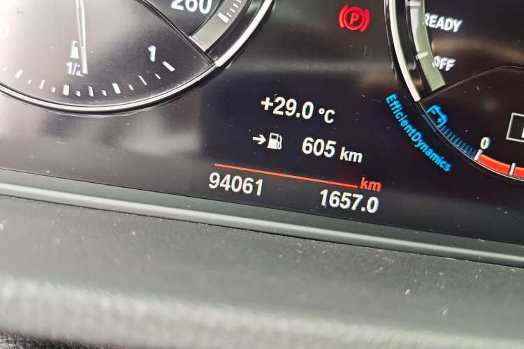 Used BMW X1 2020 sDrive25Li Leading Model Odometer Close Up