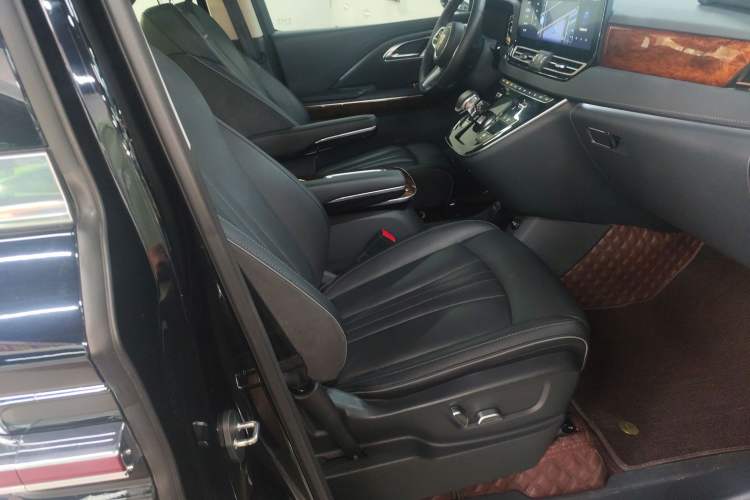 Used Hongqi HQ9 2023 2.0T Smart Connect Flagship Edition
