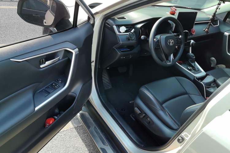 Used Toyota Wildlander 2020 Dual-Motor 2.5L E-CVT Four-Wheel Drive Luxury Edition