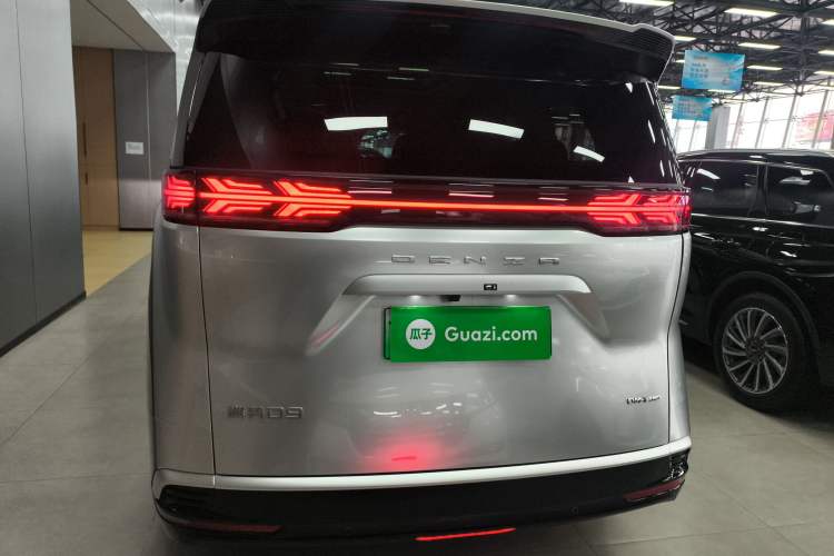 Used Denza D9 2024 DM-i 980 Four-Wheel Drive Prestige Model Rear