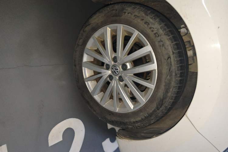 Used Volkswagen Santana 2017 Haval H9 1.6L Automatic Comfort Edition