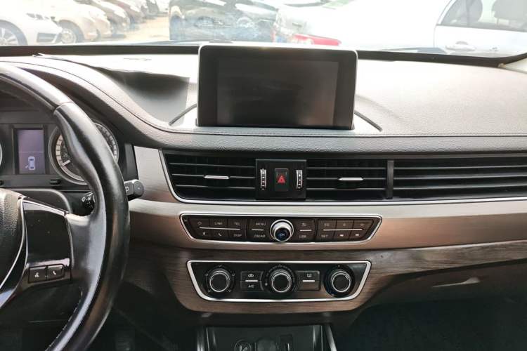 Used FORTHING Joyear X6 2017 Enjoy Series 1.5T Manual Luxury Model
