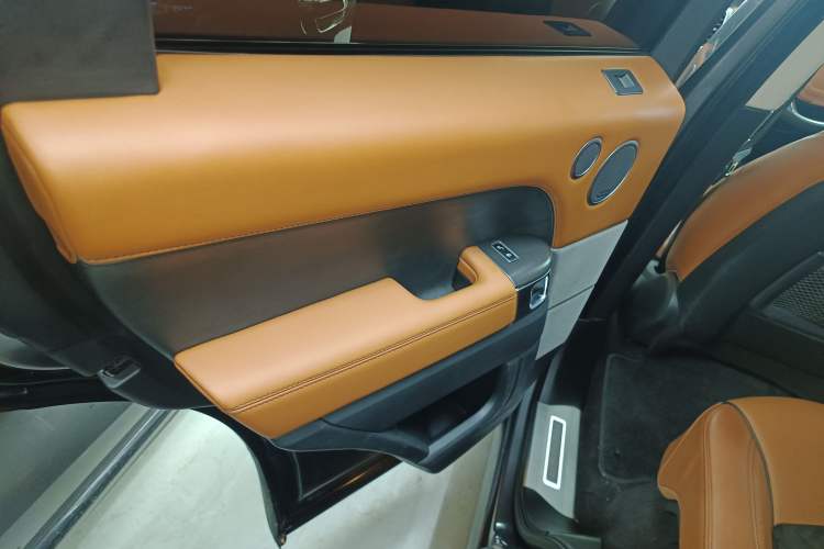 Used Land Rover Range Rover Sport 2014 3.0 SC V6 HSE DYNAMIC
