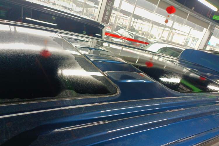 Used VOYAH Dream 2025 EV Four-Wheel Drive Flagship Kunpeng Edition Roof