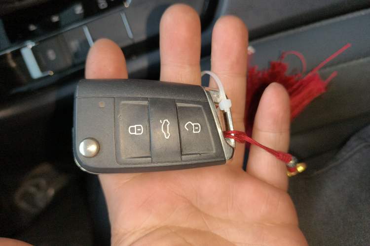 Used Volkswagen Tiguan L 2021 330TSI Automatic Two-Wheel Drive R-Line Enhanced Edition
