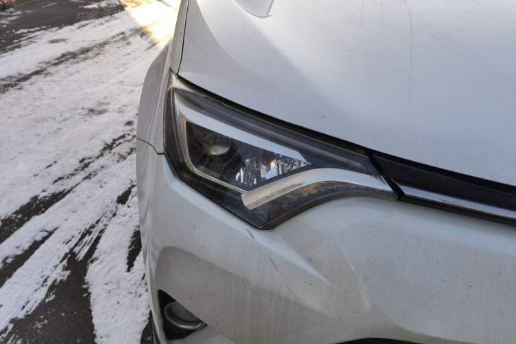 Used Toyota RAV4 2016 2.0L CVT 4x4 New Edition China V Standard