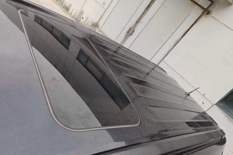 Used Nissan Terra 2018 2.5L Automatic 4x4 Luxury Edition Roof