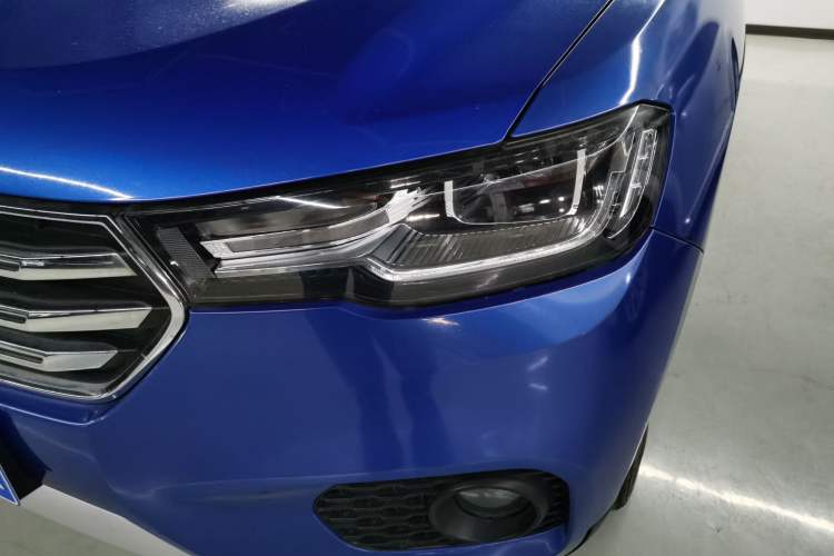 Used Haval H2s 2017 Blue Label 1.5T Dual-Clutch Elite Model Left Front Headlight