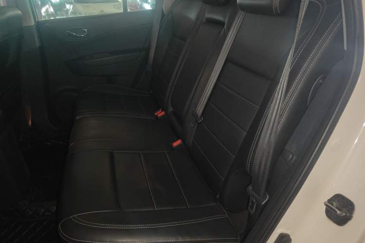 Used Renault Koleos 2014 Revised Version 2.0L Two-Wheel Drive Fashion Edition Interior 4