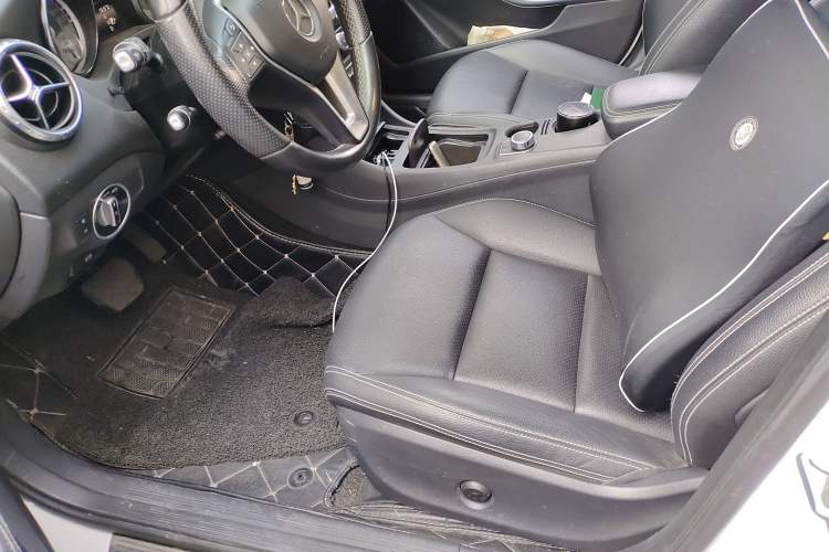 Used Mercedes-Benz GLA 2015 GLA 200 Fashion Model