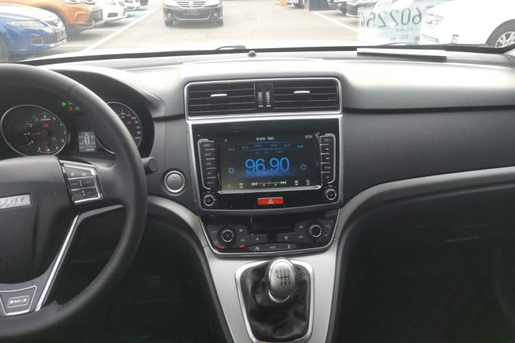 Used Haval M6 2019 1.5T Manual Two-Wheel Drive Elite Version China VI Standard Audio And AC Panel