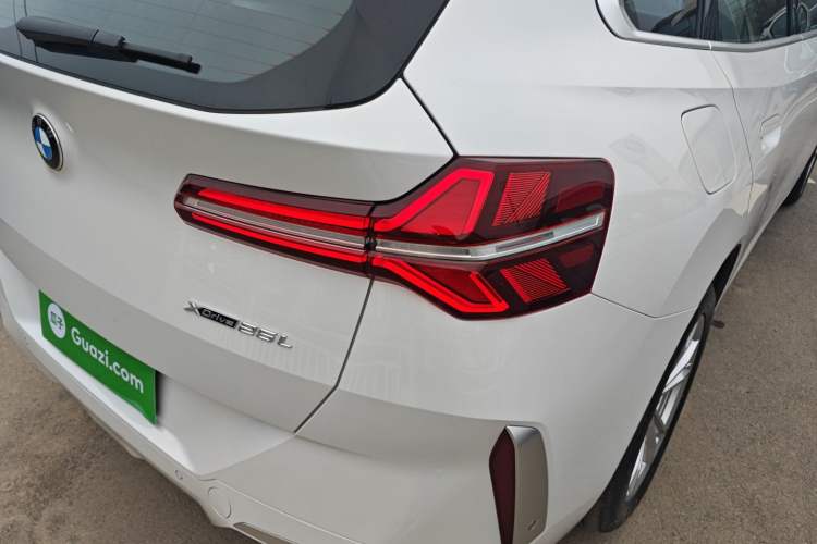 Used BMW X3 2025 xDrive25L Luxury Package Exterior 3